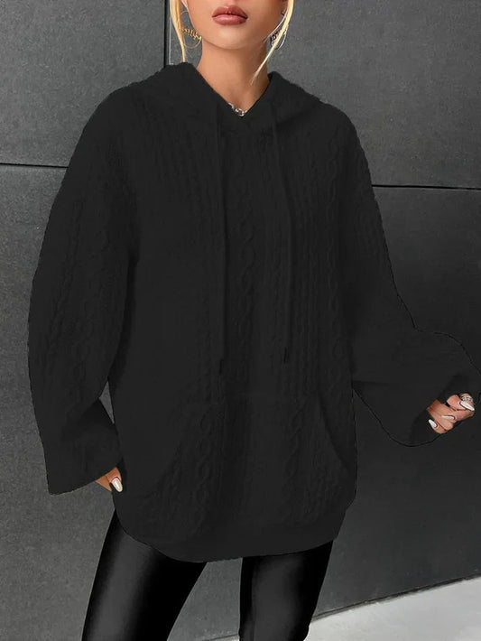 Viktoria - Knitted pullover with hood